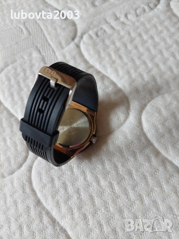 Дамски часовник Q&Q с камъни, снимка 4 - Дамски - 53245591