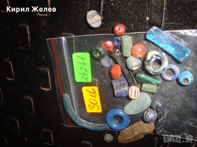 СТАРО ЦВЕТНО СТЪКЛО ВЪЗРАЖДАНЕ 17-18 ВЕК МНОГО РЕДКИ ДУХАНО СТЪКЛО МЪНИСТА за УКРАСА и КРЕМЪК 24241, снимка 4 - Антикварни и старинни предмети - 33867056