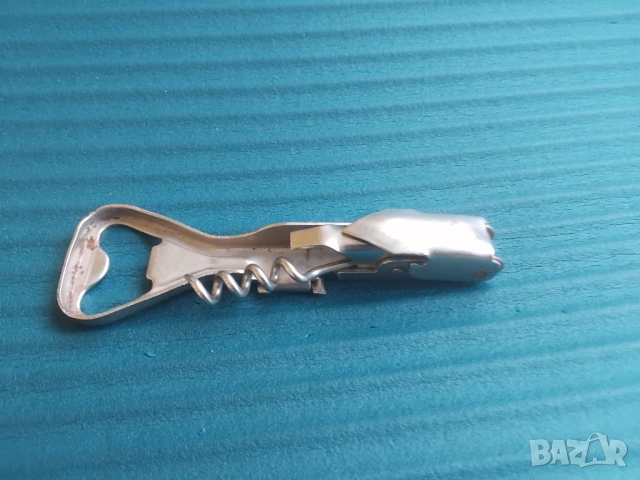 Стара отварачка за бутилки, консерви, тирбушон и др.  , снимка 3 - Аксесоари за кухня - 51708038