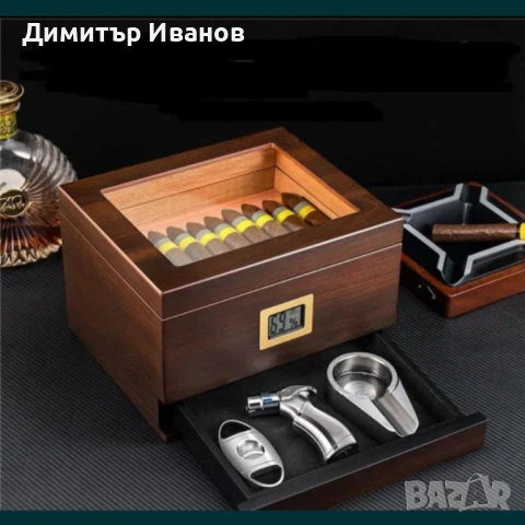 Кедров хумидор със вграден дигитален хидрометър,запалка, пепелник и ножица за 50-60 пури