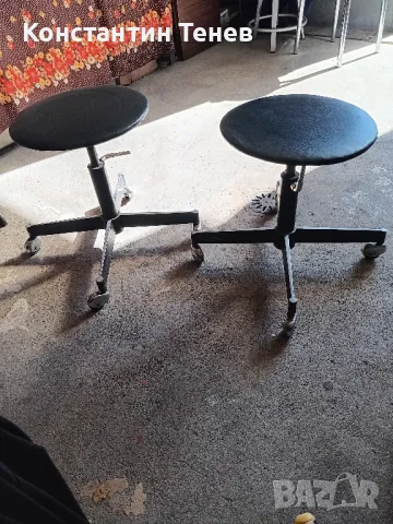 Индустриални табуретки /въртящи/