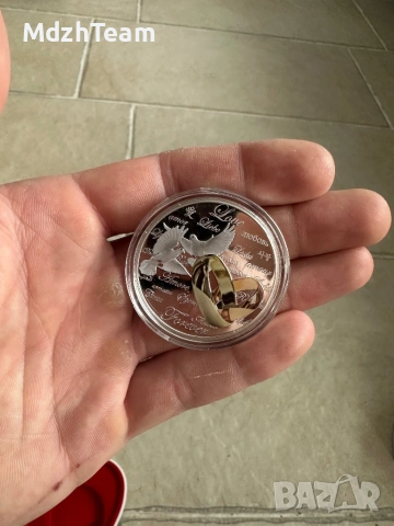 Сребърна монета от 2 долара Кралица Елизабет II, снимка 2 - Нумизматика и бонистика - 53936263