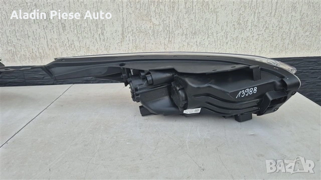 Комплект ляв и десен фар Kia Ceed година 2018 - 2025 код 92102J7050, 92101J750, снимка 6 - Аксесоари и консумативи - 53364511