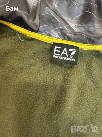 Мъжко!Emporio Armani 7 Hybrid Zip Up размер М, снимка 6 - Спортни дрехи, екипи - 54069508