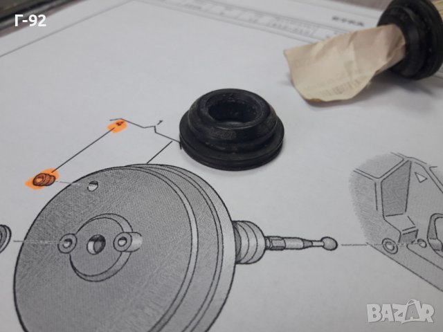 7P0612161**NEU**VAG**VW**AUDI **ВТУЛКА ЗА СЕРВО УСИЛВАТЕЛ  **