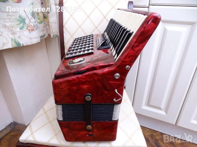 Акордеон Велтмайстер Стела 60 баса, снимка 10 - Акордеони - 52804827