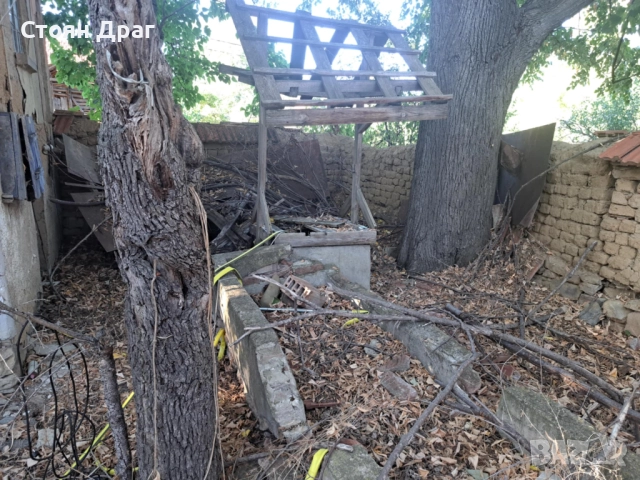 Къща с дворно място - с. Смочан, Ловешко, снимка 4 - Парцели - 52295864