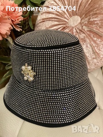 Шапка Glittery Diorche, снимка 12 - Шапки - 44336328