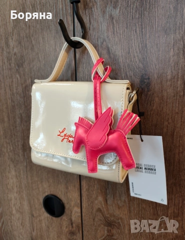 Local Heroes нова малка чанта с аксесоар висулка кон, снимка 3 - Чанти - 52238196