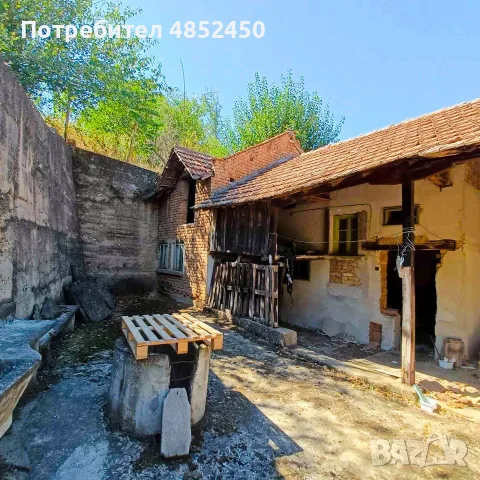 Продавам първия етаж от къща в с. Бръшляница | 80 кв.м + двор 1710 кв.м  11 990 €, снимка 17 - Къщи - 56078326