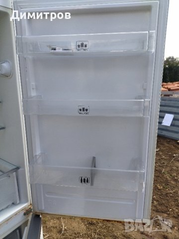 Хладилник за части или ремонт, снимка 1 - Хладилници - 44437310