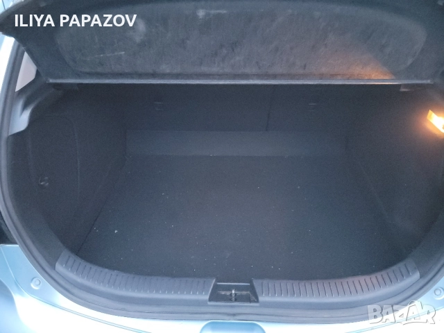 Мазда 3 1.4 2008, снимка 9 - Автомобили и джипове - 52460011