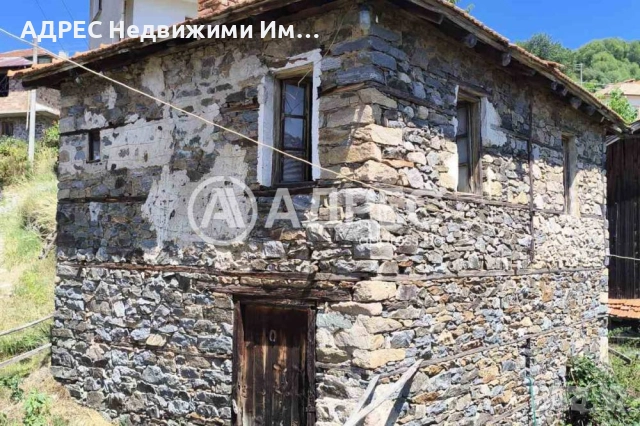 къща , снимка 1