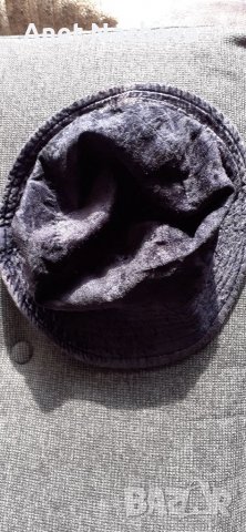 Шапка дамска тип бомбе от плюш, снимка 3 - Шапки - 39199371