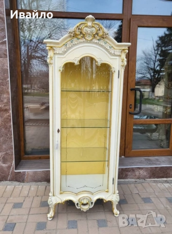 Италианска барокова витрина 025, снимка 2 - Секции и витрини - 52091432