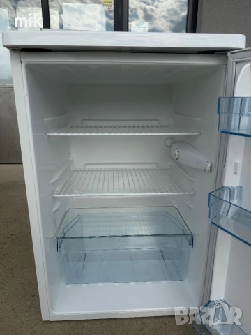 Малък хладилник AEG като нов, снимка 2 - Хладилници - 51915985