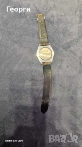 Часовник Слава кварц, снимка 3 - Антикварни и старинни предмети - 53915207