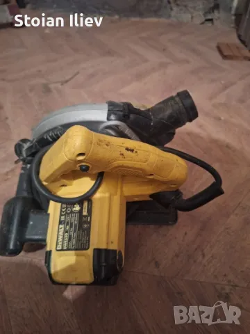 Ръчен циркуляр DeWalt 