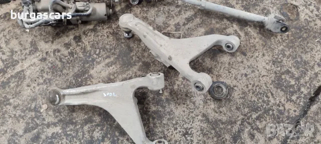 Носачи задни ляв десен Infiniti M Q70 2011г - 250лв, снимка 2 - Части - 48641603