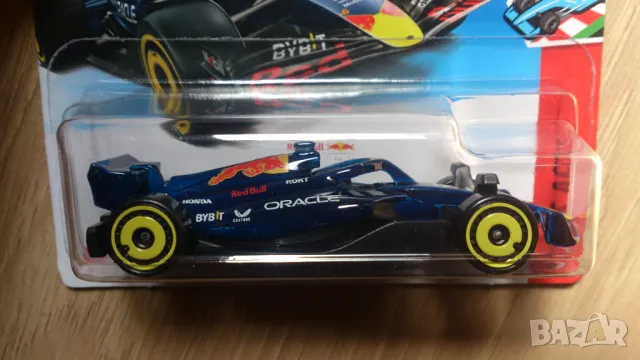 Formula 1 Oracle Red Bull Racing Hot Wheels, снимка 1 - Колекции - 49405070