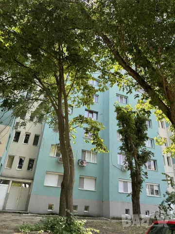 Продавам тристаен за ремонт 