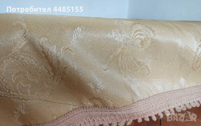 Покривка за спалня/диван старо злато