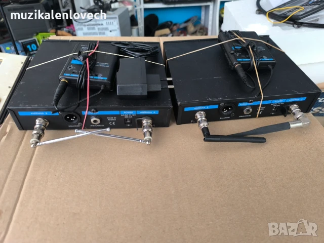 AKG WMS 300 INSTRUMENTAL SET - БЕЗЖИЧНА СИСТЕМА ЗА ИНСТРУМЕНТ Х 2 кмл - Made In Austria, снимка 4 - Микрофони - 50859999