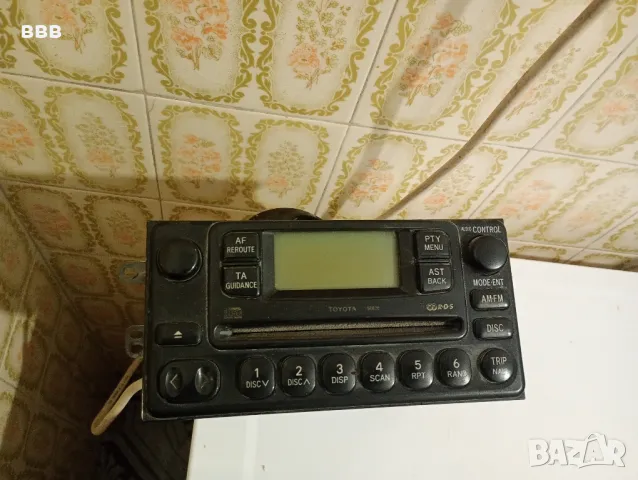 Радио за Тойота Авенсис Версо