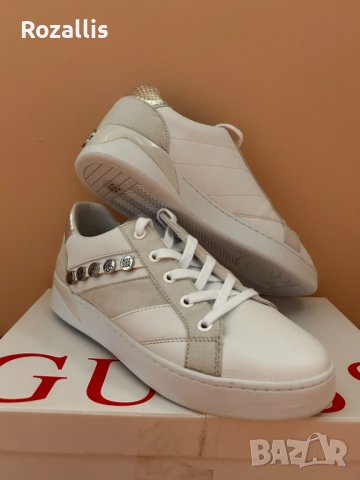 Дамски сникърси ,,Guess", снимка 1 - Маратонки - 42168552