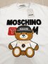 Moschino тениска - уникален модел в бял цвят ! ! ! , снимка 1 - Тениски - 40777971