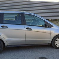 Mercedes A - 160, снимка 9 - Автомобили и джипове - 44262802