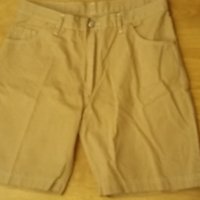 Елегантни мъжки къси панталони Levis , снимка 1 - Къси панталони - 36607759