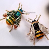 Ретро-брошка Земна пчела, снимка 1 - Други - 44175978