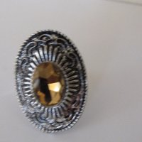  Елегантен пръстен с камък, нов, снимка 3 - Пръстени - 33883890