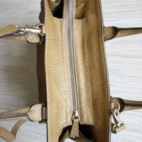 Coccinelle бежова кожена чанта, снимка 8 - Чанти - 35290188