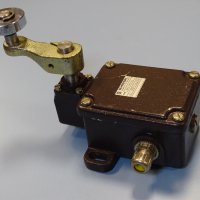 Изключвател краен Schmersal ML 441-11yt travel limit switch, снимка 2 - Резервни части за машини - 42539582
