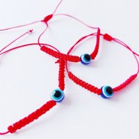 Три гривни против уроки с червен конец и синьо око 8 мм, снимка 4 - Ръчно изработени сувенири - 31034301