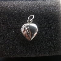 Сребърна висулка сърчице , снимка 3 - Колиета, медальони, синджири - 44581570
