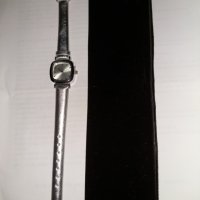 Продавам нов дамски часовник на Avon , снимка 1 - Дамски - 38222341