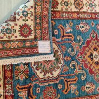 Ръчно вързан килим Ширван , снимка 4 - Килими - 30931158