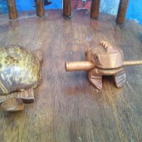 Лот от три предмета дървени пепелник и жаба и черупка от костенурка, снимка 1 - Други ценни предмети - 39432711