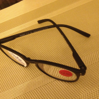 Нови немски очила за четене + 2,5 диоптъра, защита, шарнир, калъф, снимка 5 - Слънчеви и диоптрични очила - 44750913