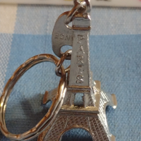 Ключодържател сувенир спомен от ПАРИЖ Айфеловата кула много красив стилен дизайн 43402, снимка 3 - Други - 44790341