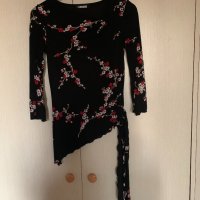 Блуза, снимка 1 - Блузи с дълъг ръкав и пуловери - 37240828