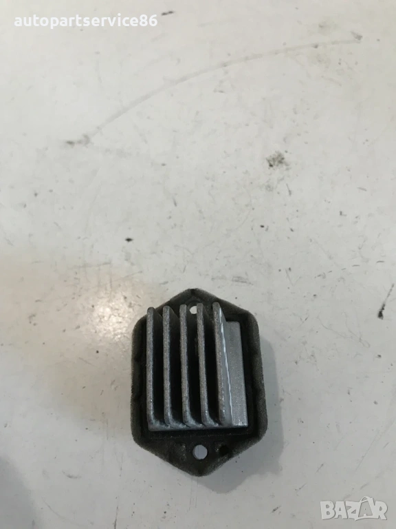 Резистор за отоплител за KIA Carnival Sedona 2.9 CRDi (2007–2012), снимка 1