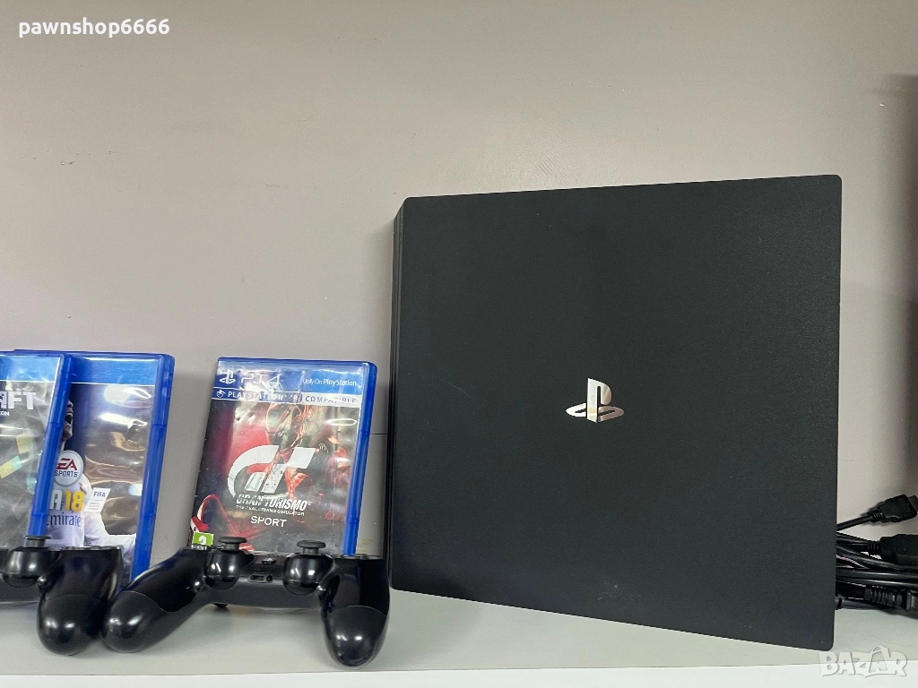 Ps4 Pro 1ТB + два джойстика и 4 броя игри, снимка 1