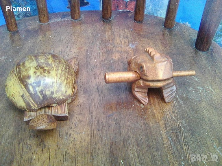 Лот от три предмета дървени пепелник и жаба и черупка от костенурка, снимка 1