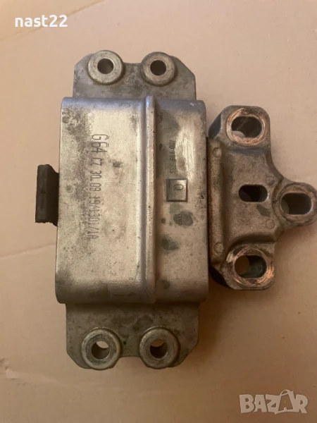 Тампон за двигател Фолксваген Голф 5  1КО 199 555, снимка 1