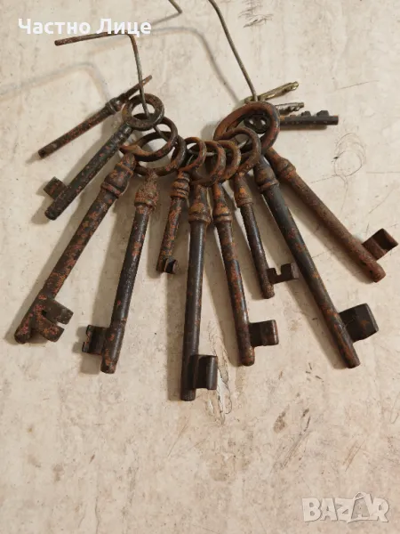 Старинни за Колекция Ключове за Брави и Катинари 1940те г, снимка 1