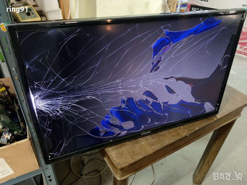 Телевизор Samsung UE32EH4003W На части , снимка 1